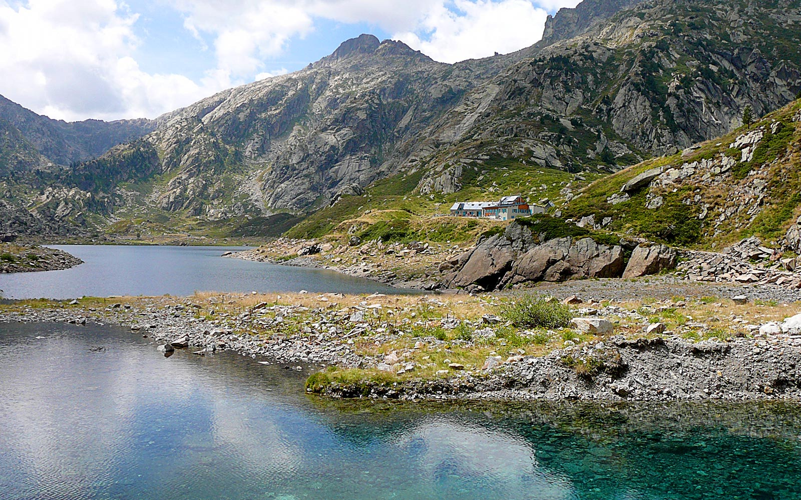 Refuge et lac de Beys